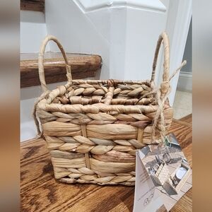 RGI Home Natural Woven Basket
